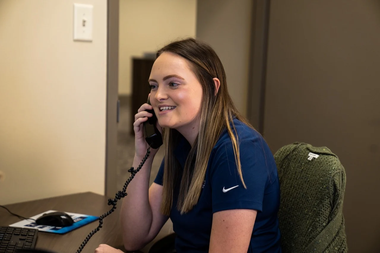 Professional consultation measuring home exterior